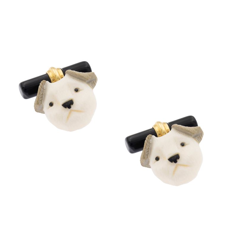 Gemelli in oro giallo 18kt onice nero e resina scolpita