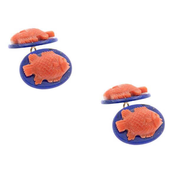 Gemelli in oro giallo 18kt lapislazzuli e corallo scolpito