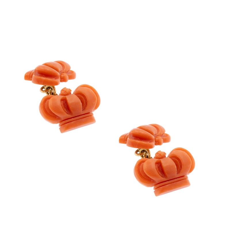 Gemelli in oro giallo 18kt e corallo scolpito