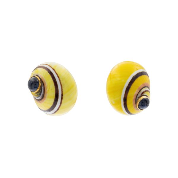 18kt yellow gold shell-shaped stud earrings