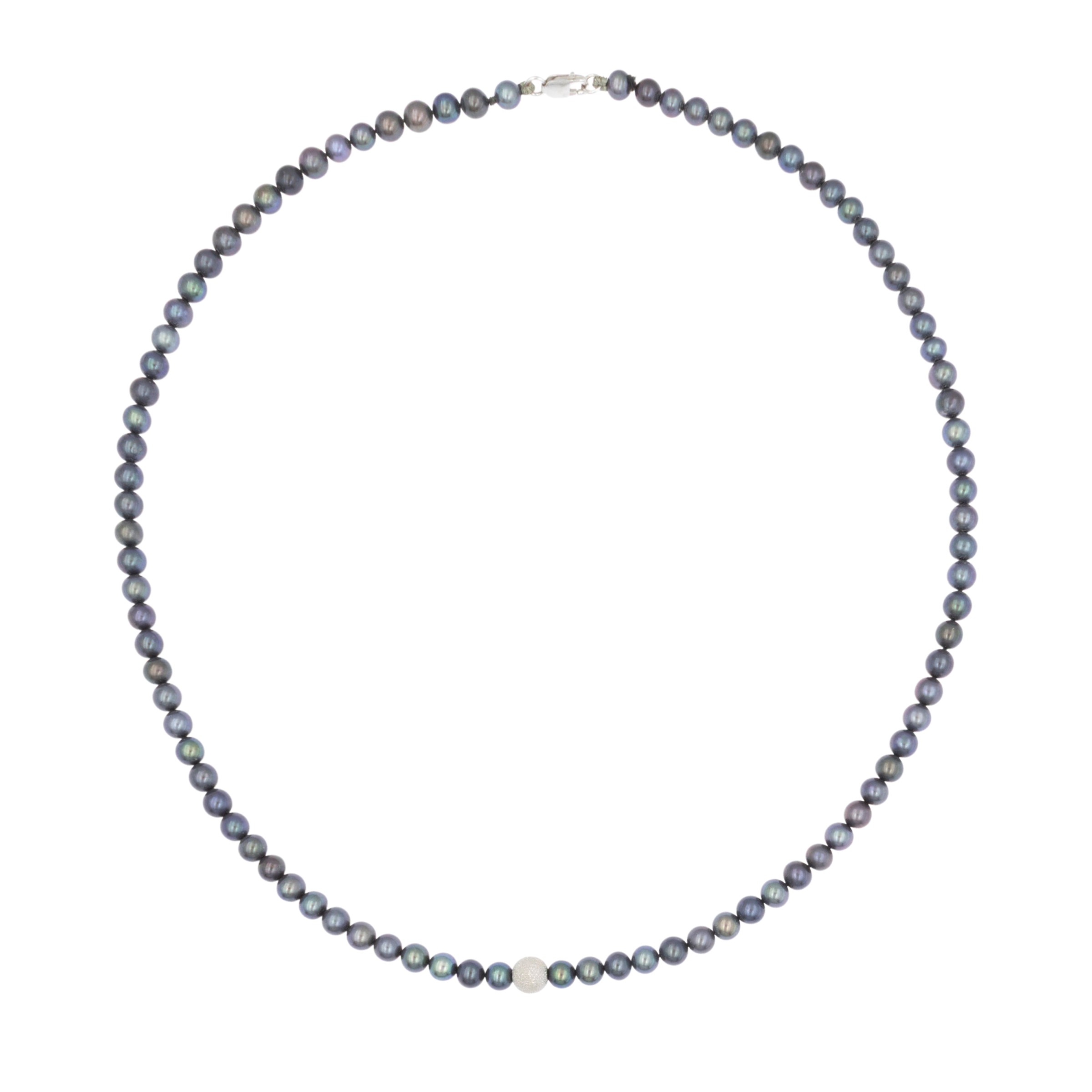 Parure composta da collana, bracciale e orecchini a lobo