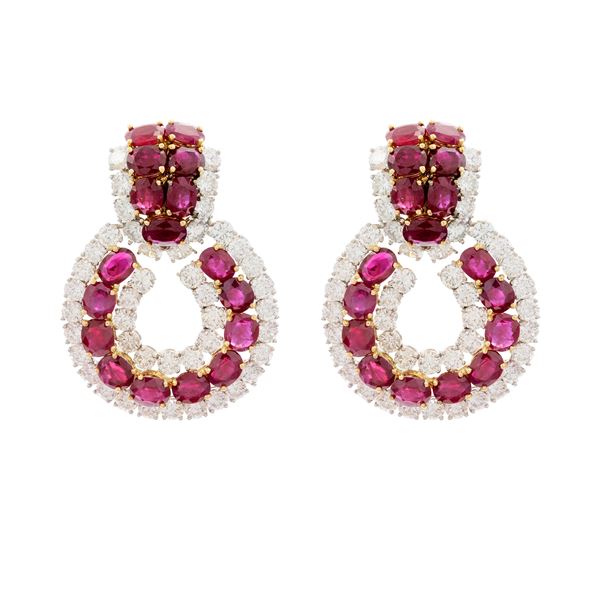 Orecchini pendenti con rubini birmani naturali e diamanti naturali
