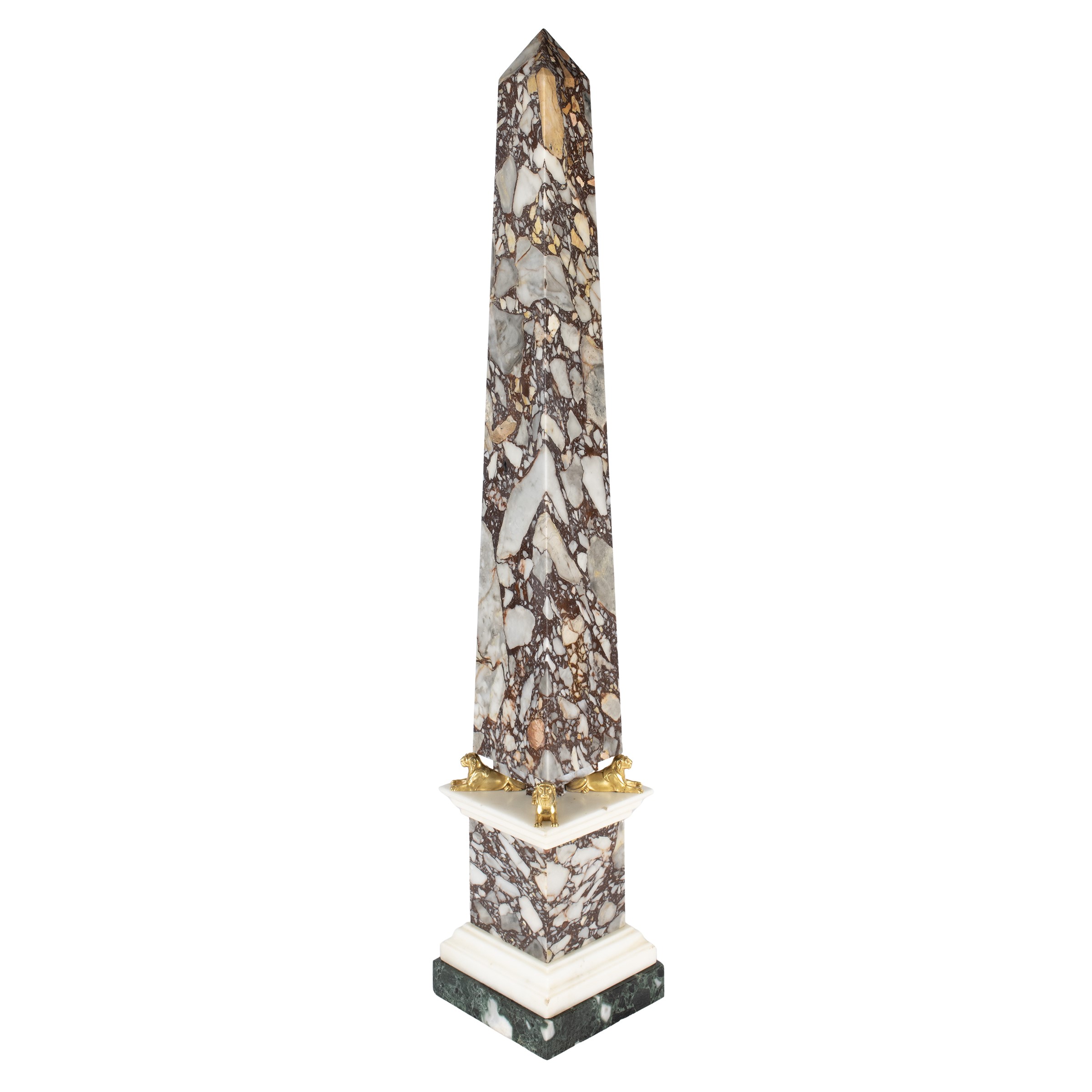 Obelisco in marmo breccia di Skiros