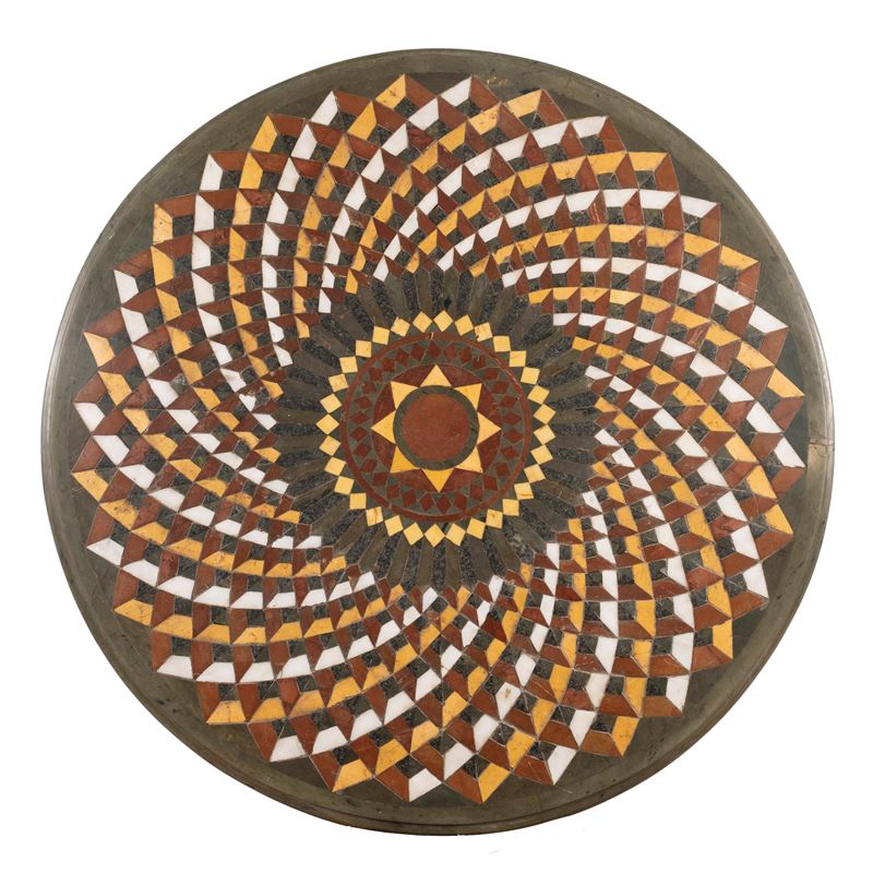 Piano in marmi diversi