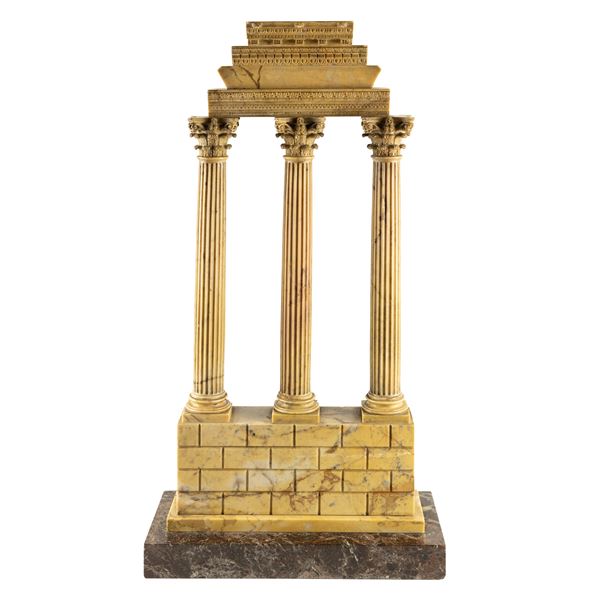 Gruppo in marmo giallo antico  (Italia, XIX - XX Sec.)  - Asta FINE ART, MARMI ROMANI, DIPINTI ANTICHI E DEL XIX SECOLO - I - Colasanti Casa d'Aste