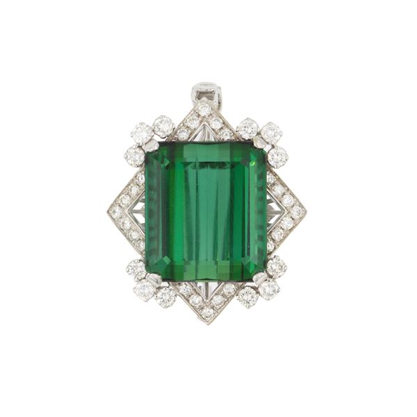 Spilla pendente in oro bianco 18kt con tormalina verde naturale ct 40