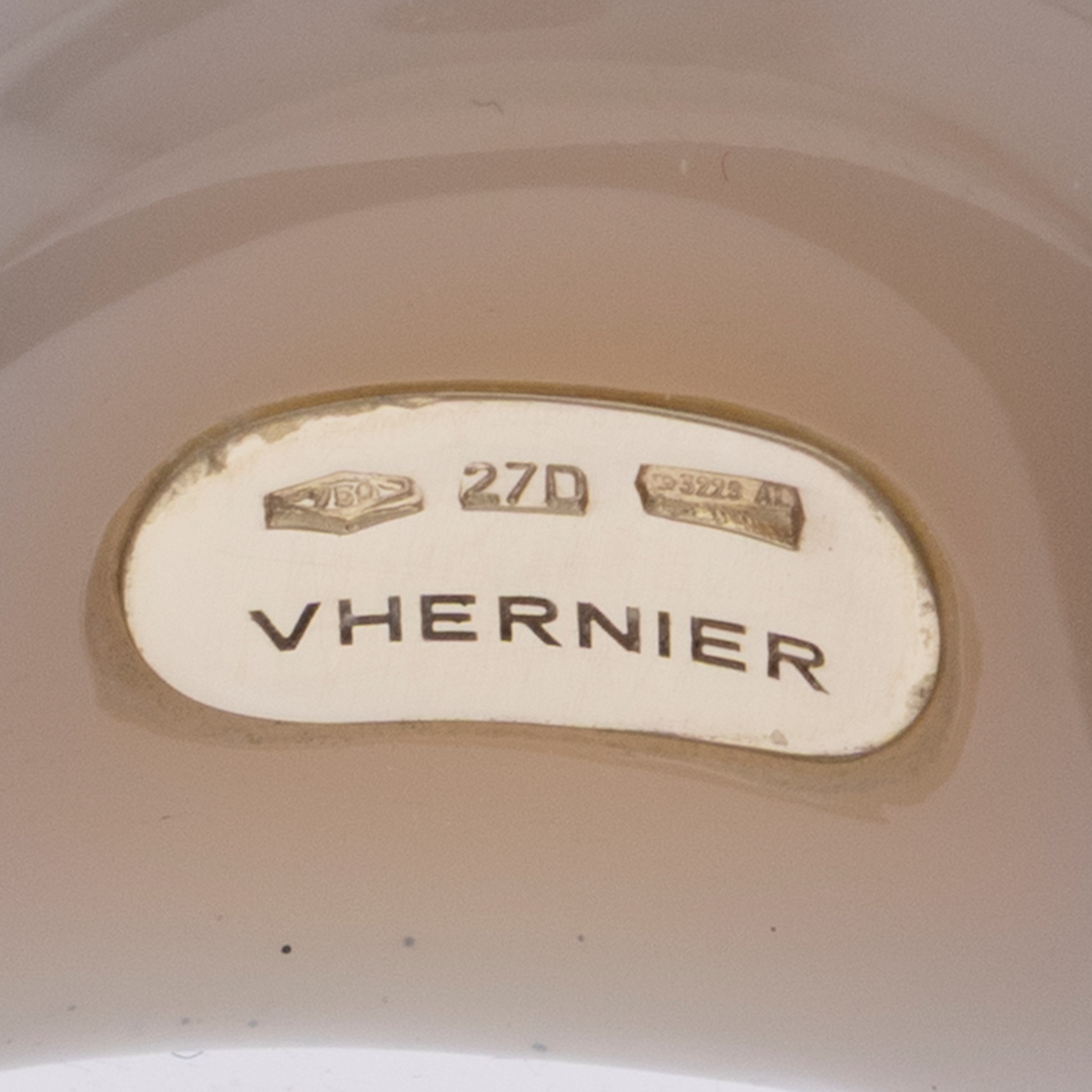 Vhernier - Anello in oro a due colori con calcedonio e diamanti