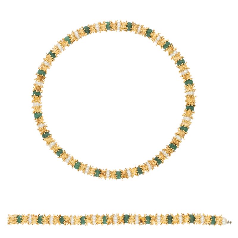 Demi parure in oro giallo 18kt con perle coltivate e boulles in giada nefrite