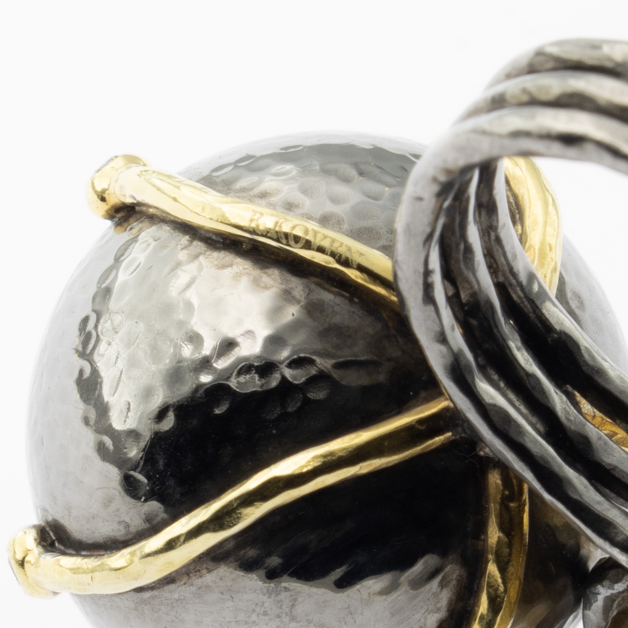 Rebecca Koven, Anello 'Moon and Sun' in oro giallo 18kt, argento e diamanti