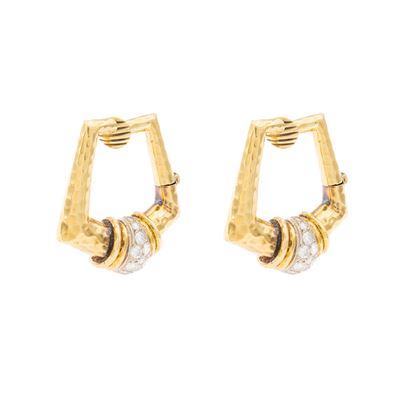 Orecchini pendenti in oro martellato a due colori 18kt con diamanti a taglio brillante