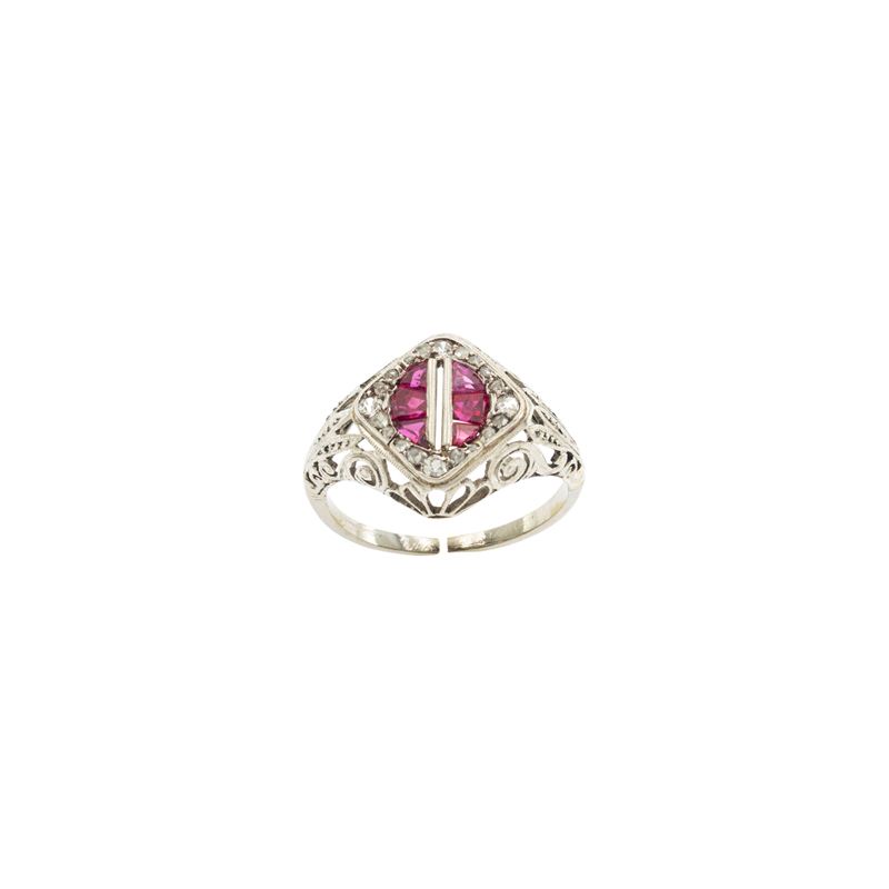 Anello Decò in platino rubini e rose di diamante