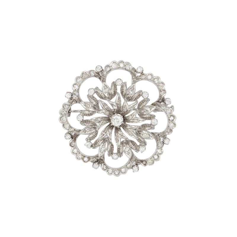 Spilla a Motivo Floreale in Oro Bianco 18kt e Diamanti