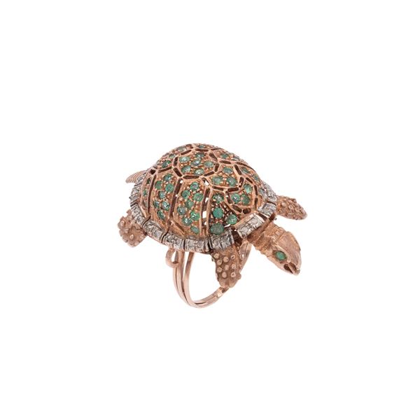 Anello tartaruga in oro rosa 14kt smeraldi e rose di diamante  - Asta GIOIELLI E OROLOGI WEB LIVE - Colasanti Casa d'Aste