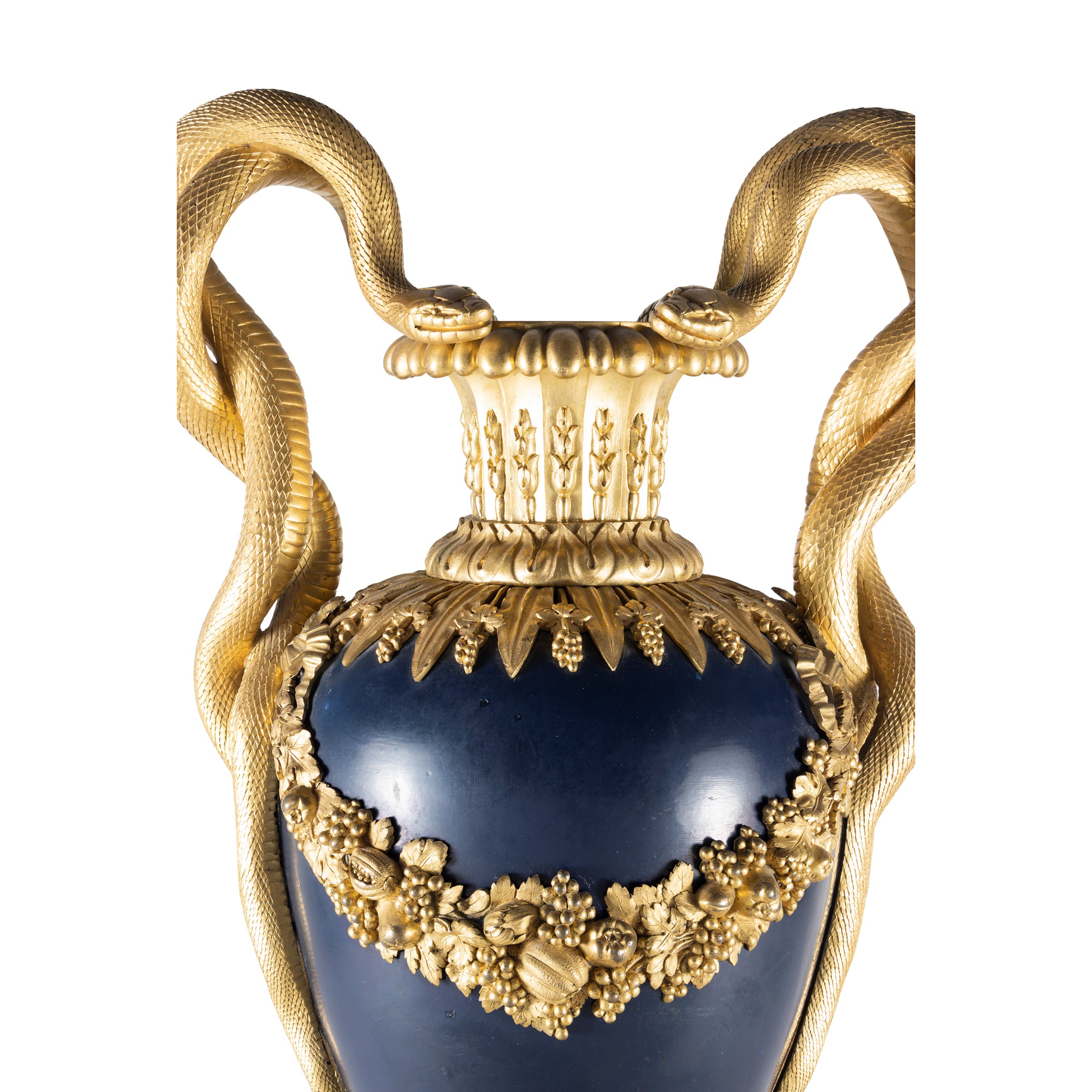 Hanry Dasson, coppia di vasi in bronzo dorato e finemente cesellato