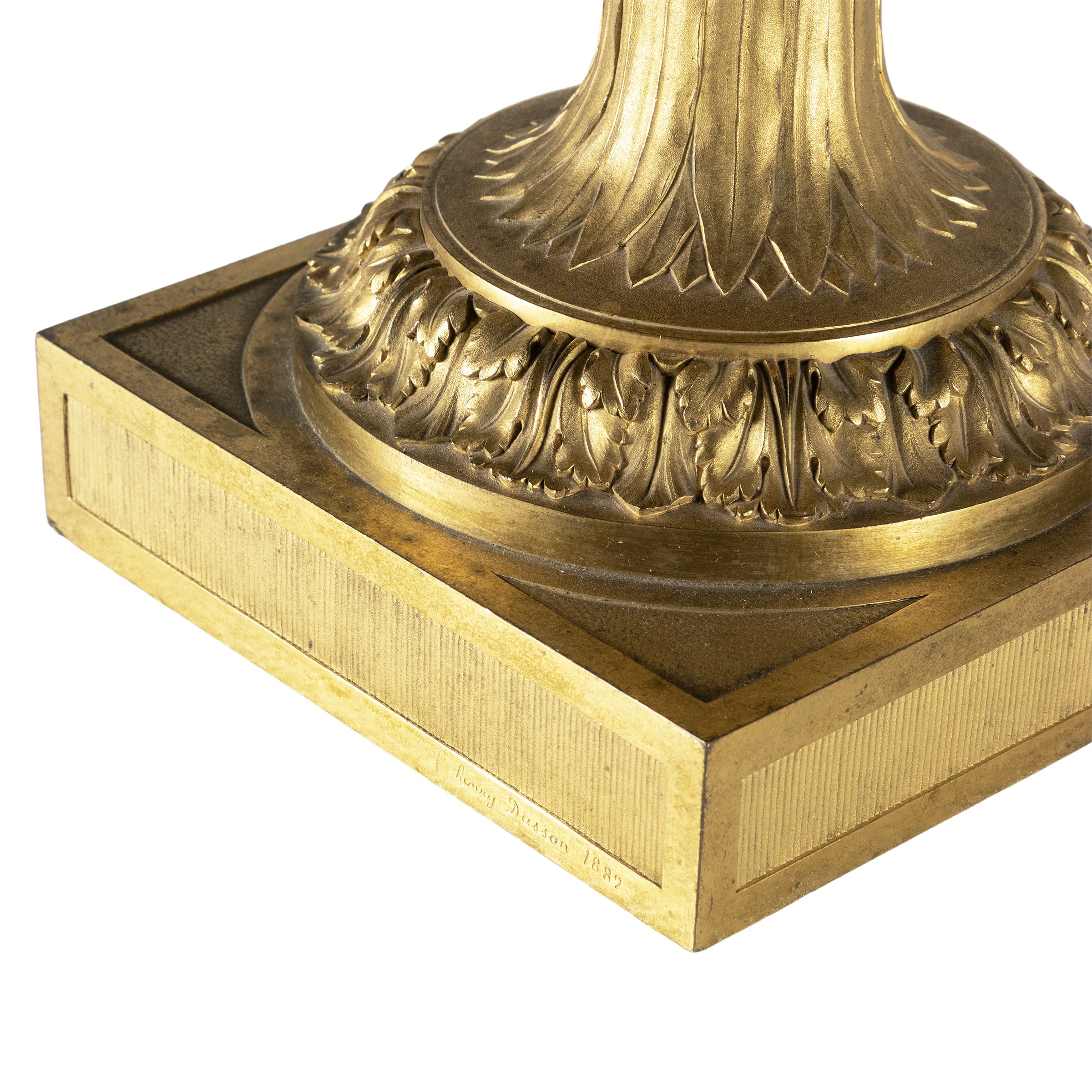 Hanry Dasson, coppia di vasi in bronzo dorato e finemente cesellato