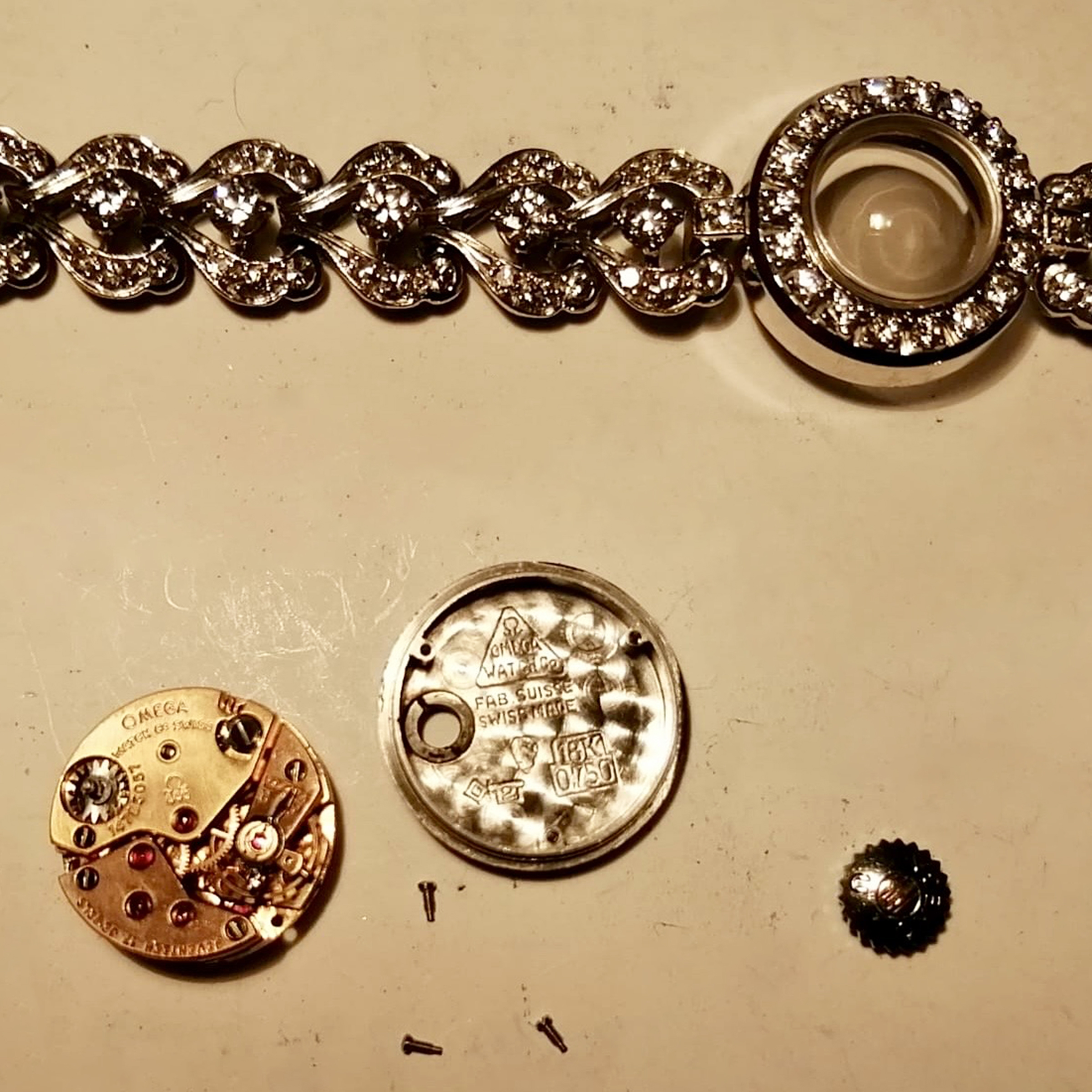 Omega - Orologio da donna in oro bianco 18 kt con diamanti