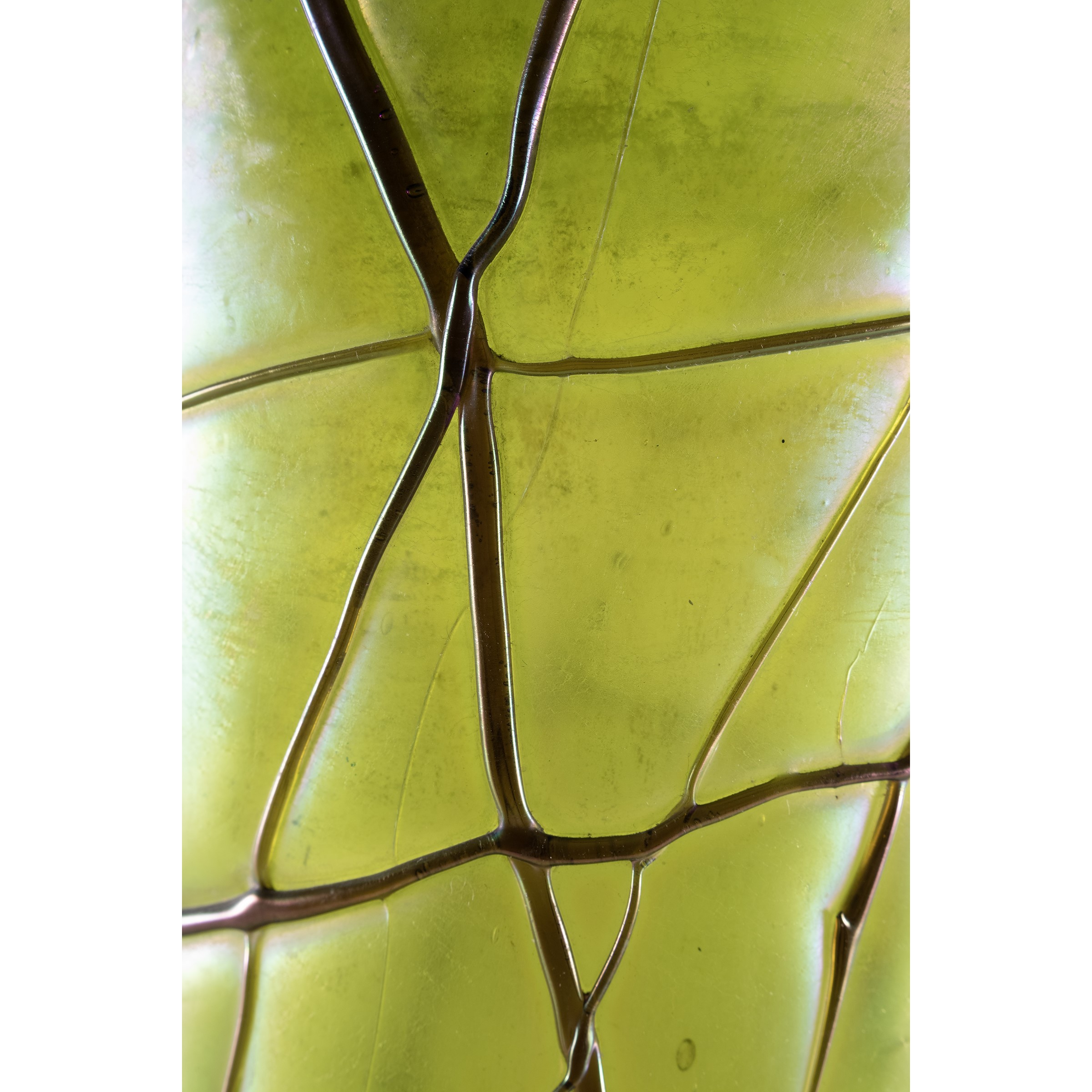 Vaso Art Nouveau in vetro iridescente