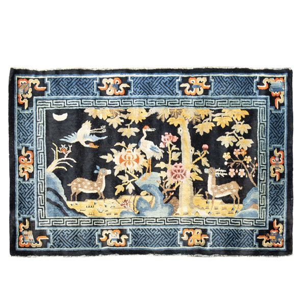 Tappeto in lana  (Cina, XX Sec.)  - Asta FINE ART, MARMI ROMANI, DIPINTI ANTICHI E DEL XIX SECOLO - I - Colasanti Casa d'Aste
