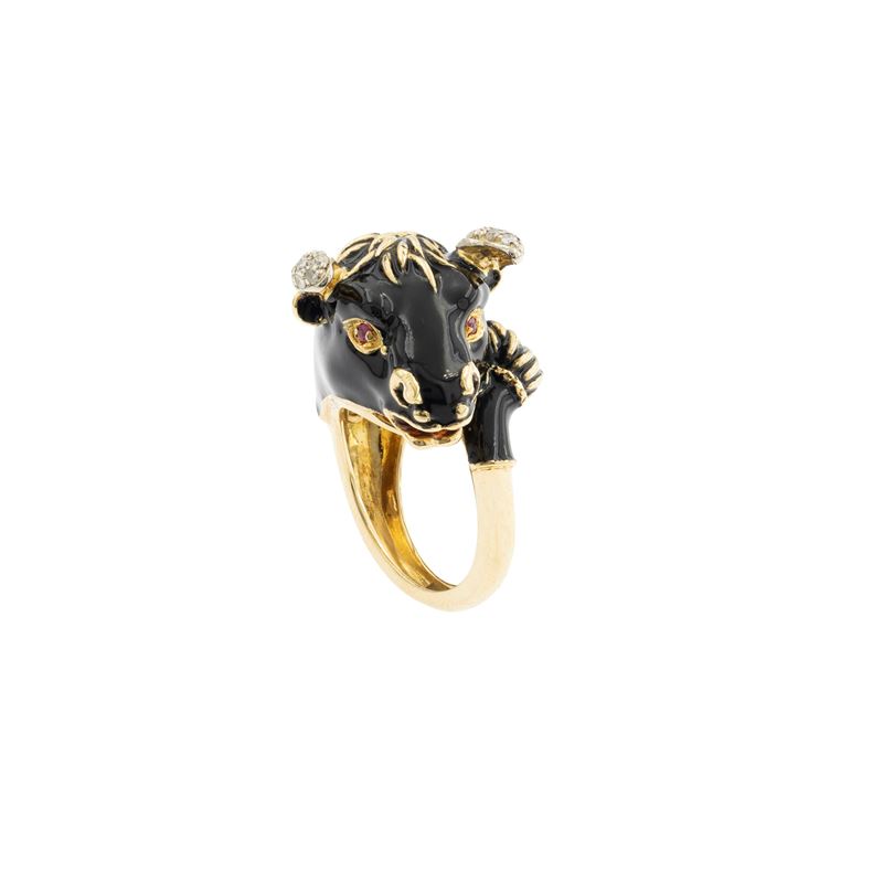 anello toro in oro giallo 18kt e smalto nero