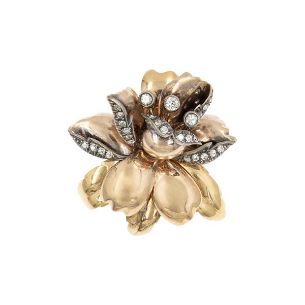 Antica spilla a motivo floreale  (anni 40/50)  - Asta GIOIELLI E OROLOGI - Colasanti Casa d'Aste