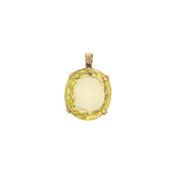 18kt yellow gold pendant with lemon quartz