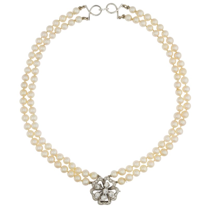 Collana a due fili di perle coltivate riuniti da fermezza en tremblant