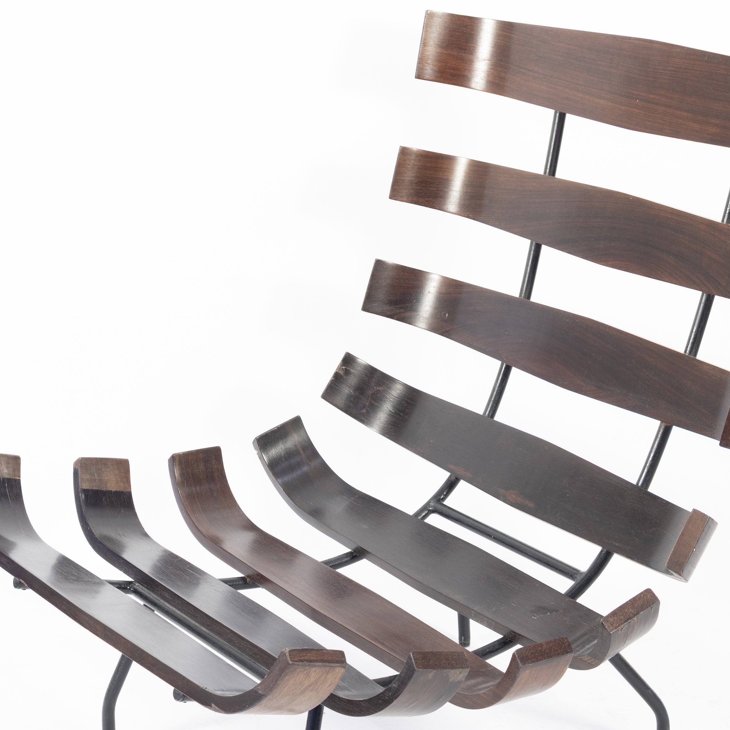 Carlo Hauner Martin Heisler & - Prod. Forma, coppia di poltrone, metallo verniciato e legno curva...