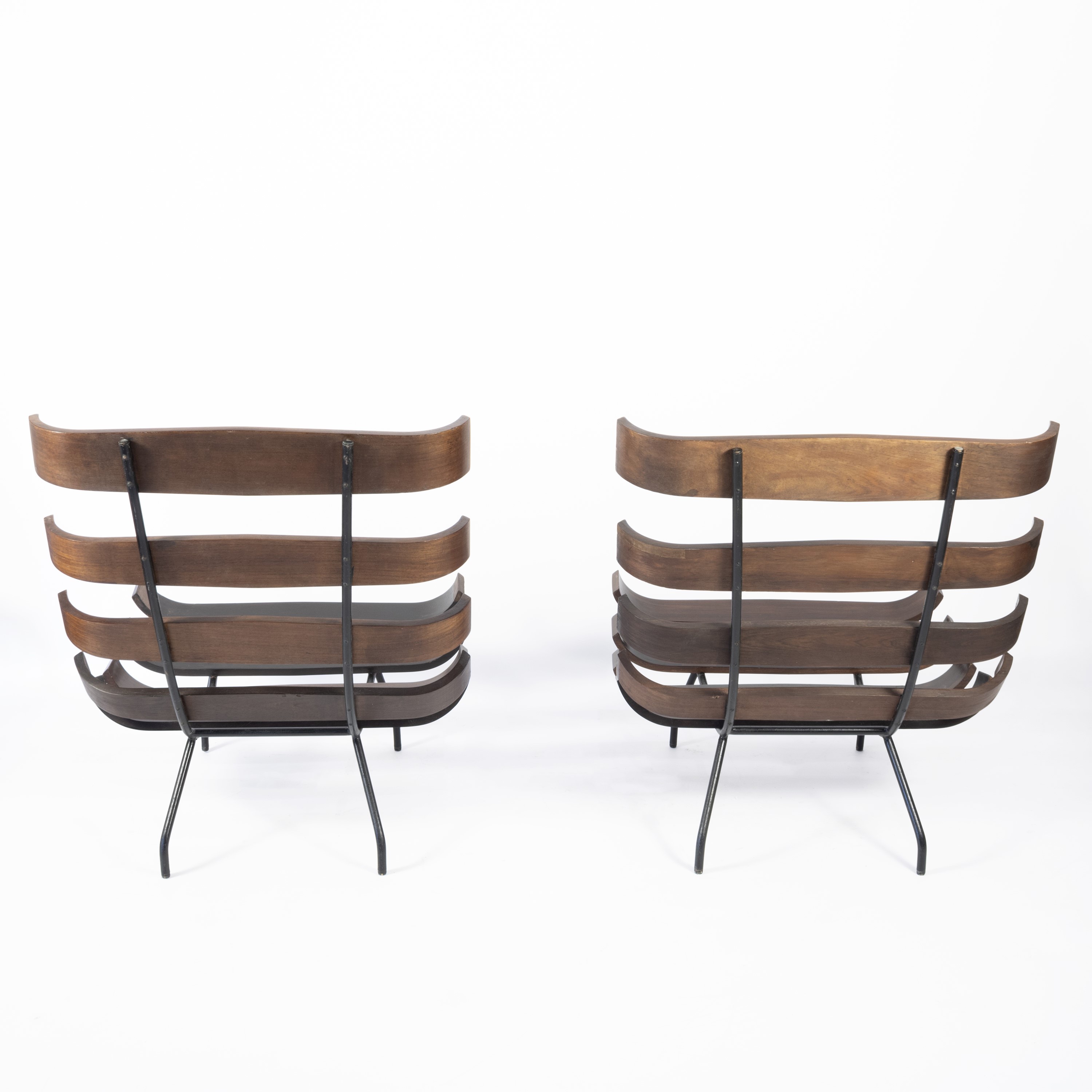 Carlo Hauner Martin Heisler & - Prod. Forma, coppia di poltrone, metallo verniciato e legno curva...