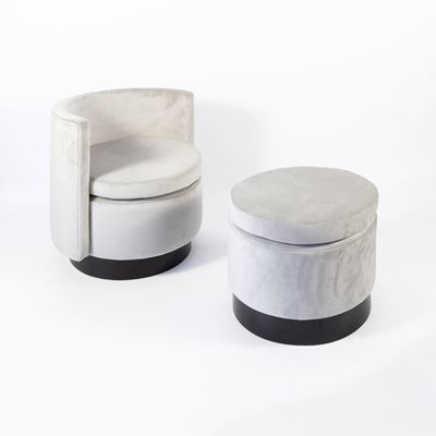 Manifattura italiana, poltrona con pouf in legno laccato e tessuto imbottito, anni ’70