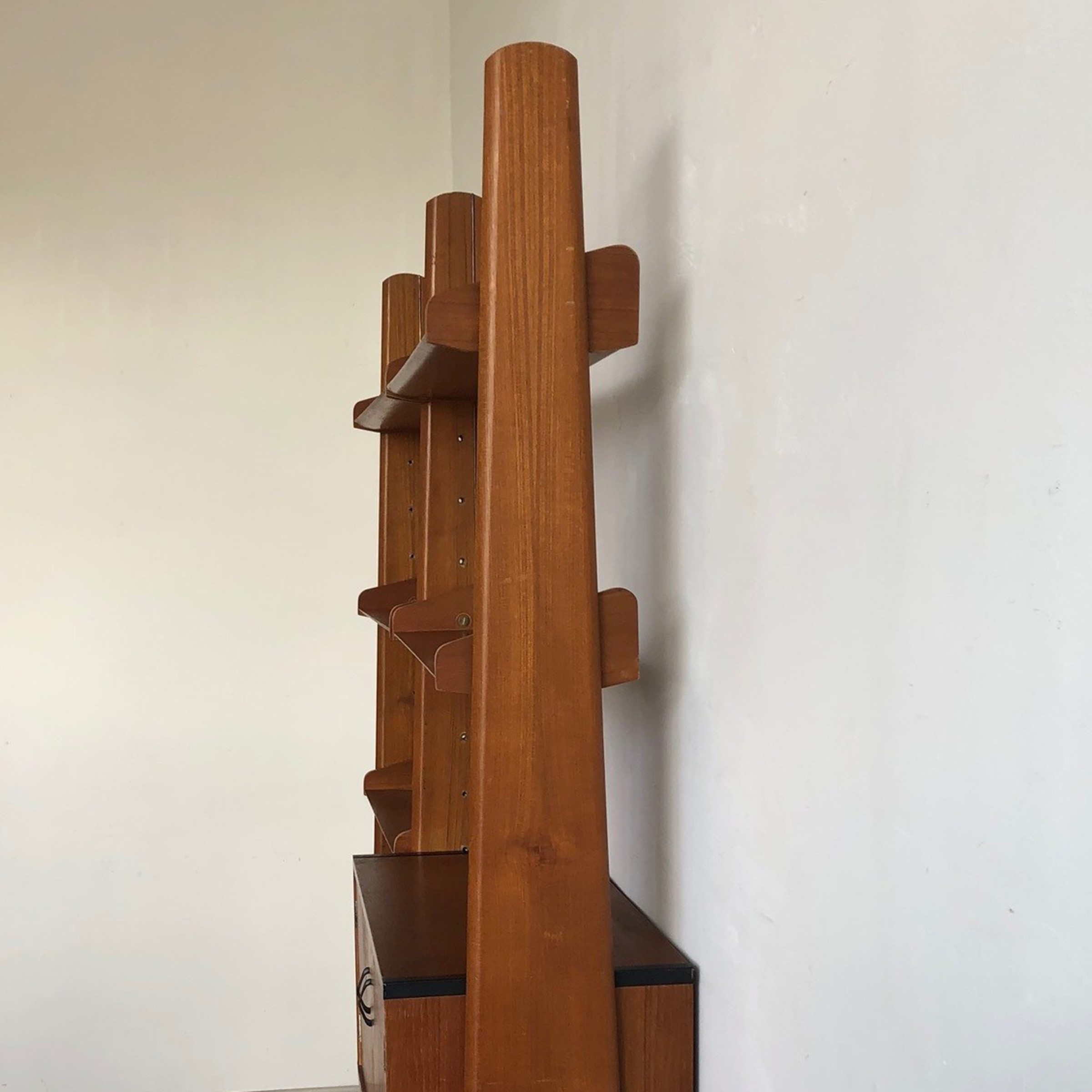 Manifattura italiana, Libreria in legno (anni ’60)