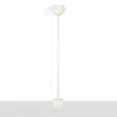Lampada da terra “Tricorno” in vetro opalino e base in marmo