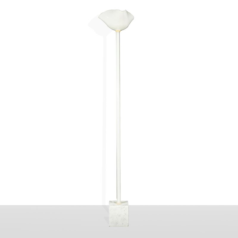 Ludovico Diaz De Santillana - Lampada da terra “Tricorno” in vetro opalino e base in marmo