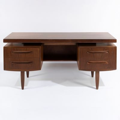 Prod. GPlan – scrivania in legno, anni ’60
