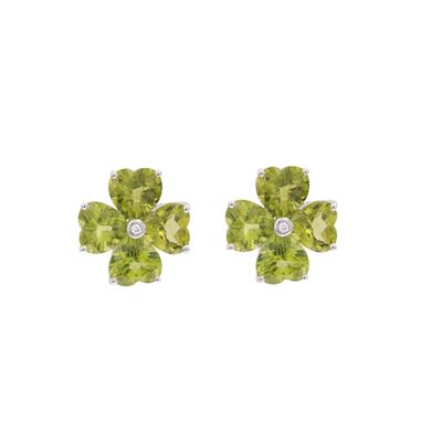 Orecchini a quadrifoglio in oro bianco 18 kt, peridoti a cuore e diamanti