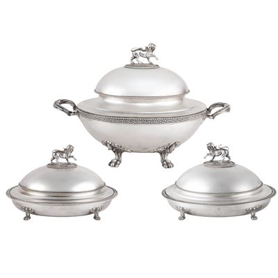Edward C. Moore, Servizio da tavola Tiffany & Co. in argento con zuppiera e due legumiere (New Yo...