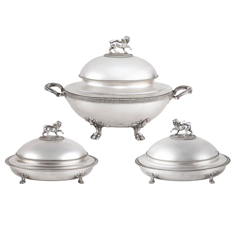 Edward C. Moore, Servizio da tavola Tiffany & Co. in argento con zuppiera e due legumiere (New Yo...