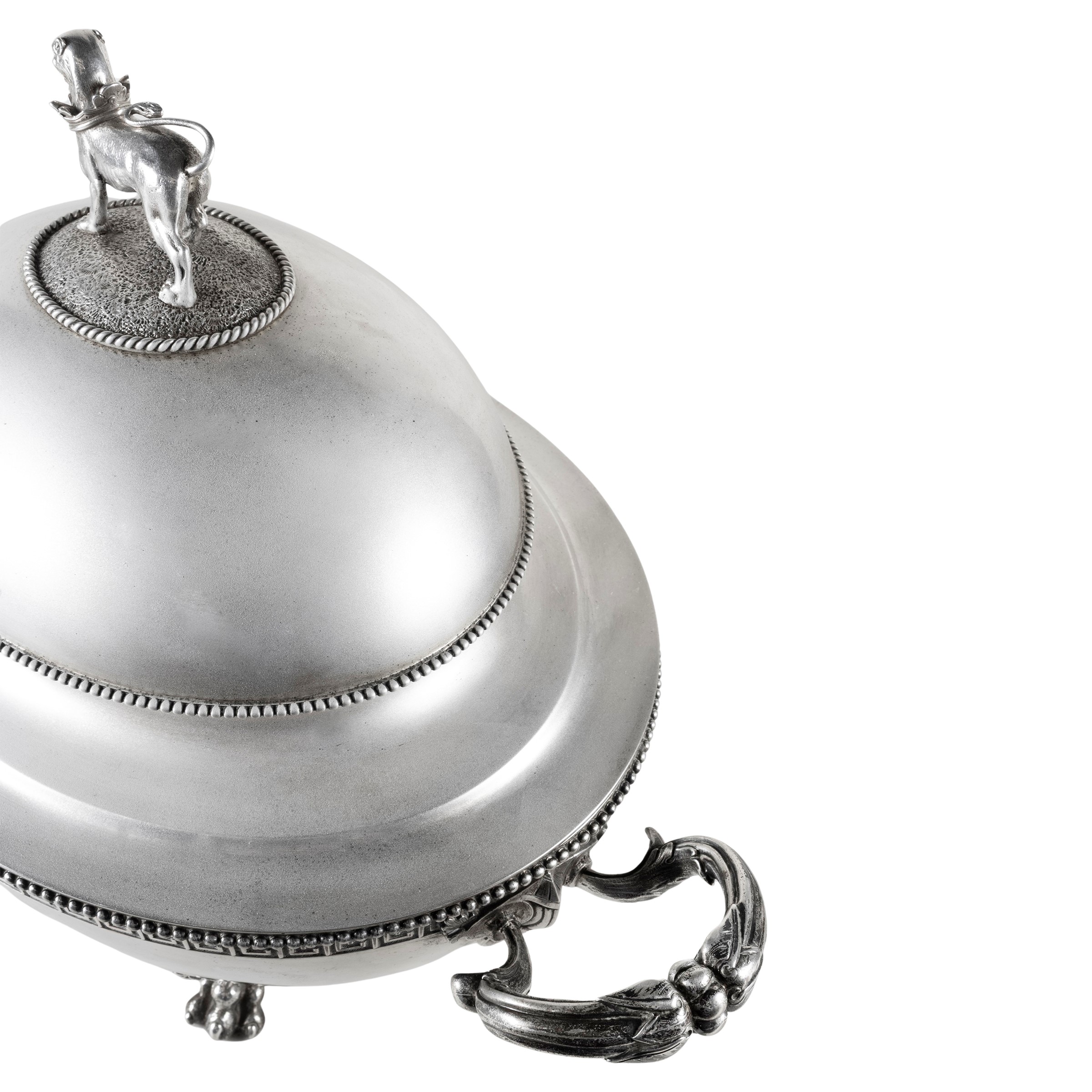 Edward C. Moore, Servizio da tavola Tiffany & Co. in argento con zuppiera e due legumiere (New Yo...