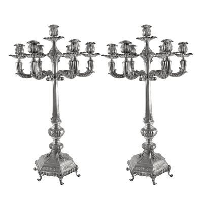 Coppia di Candelabri in Argento a Sette Fiamme