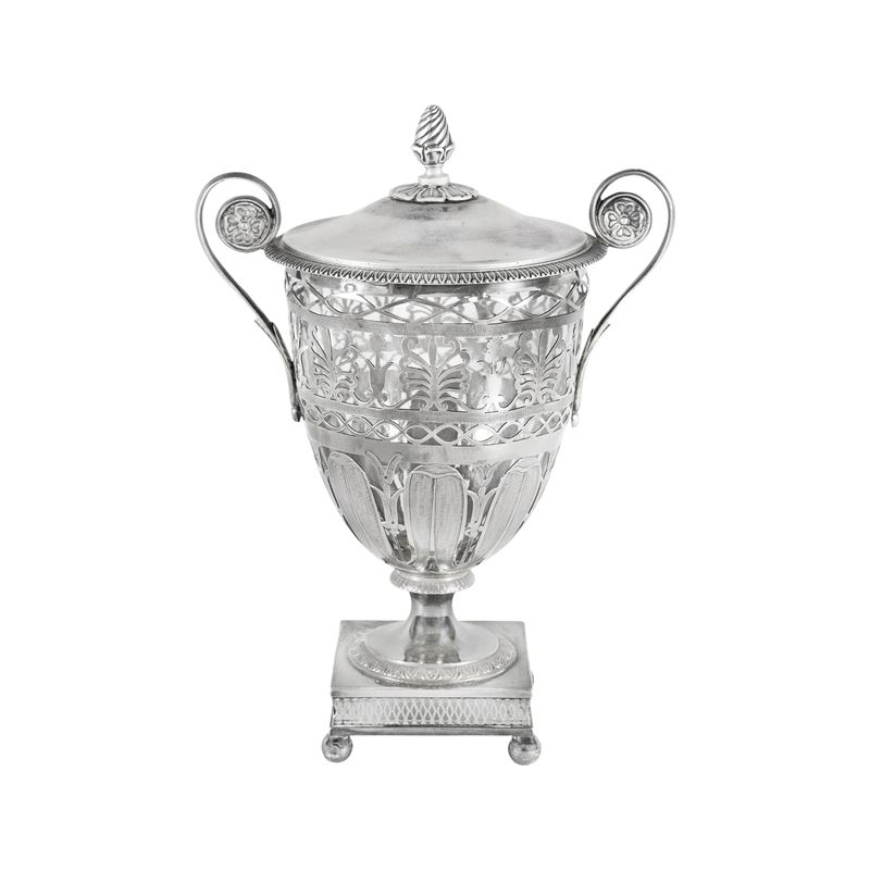 Francia, fine XVIII secolo, Compostiera in argento