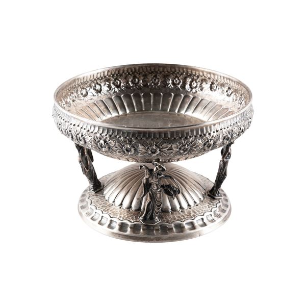 Silver centerpiece stand