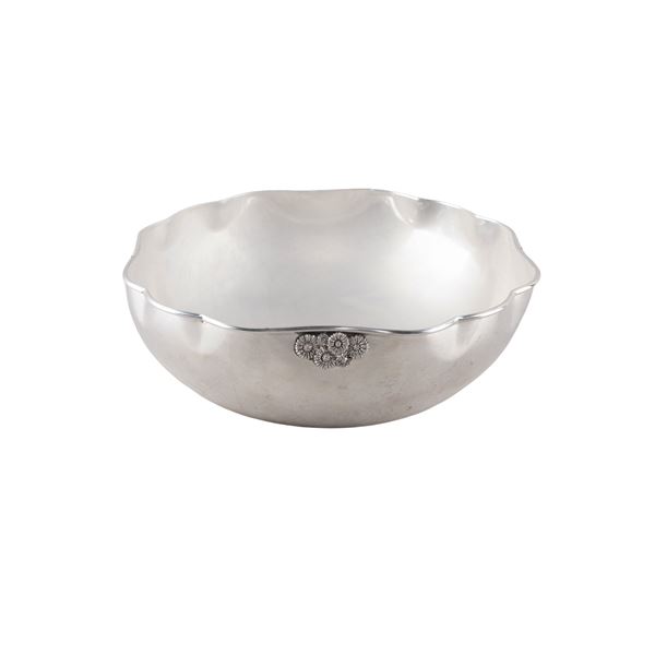 Silver centrepiece