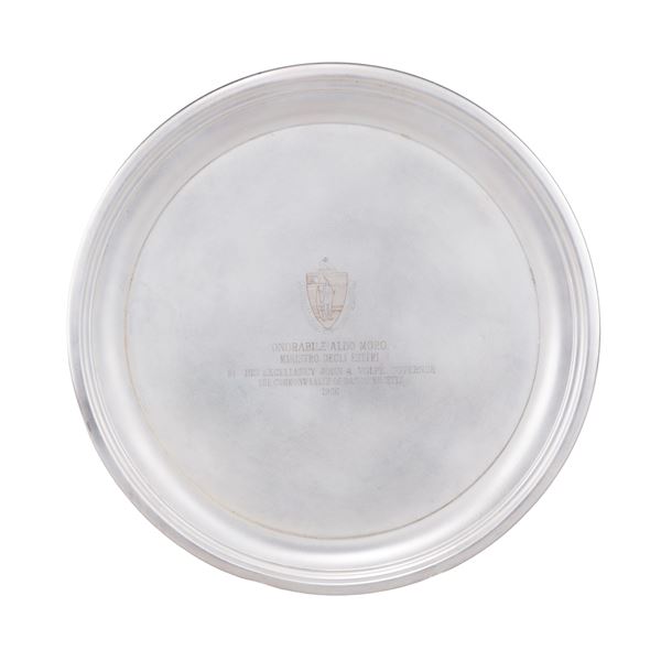 Silvered metal circular tray  (USA, 20th century)  - Auction FINE SILVER AND THE ART OF THE TABLE - Colasanti Casa d'Aste