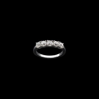 Anello mezza fede, oro bianco 18 kt, diamanti con taglio brillante antico