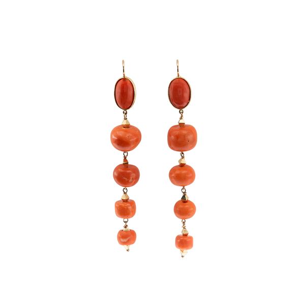 9kt yellow gold and coral pendant earrings