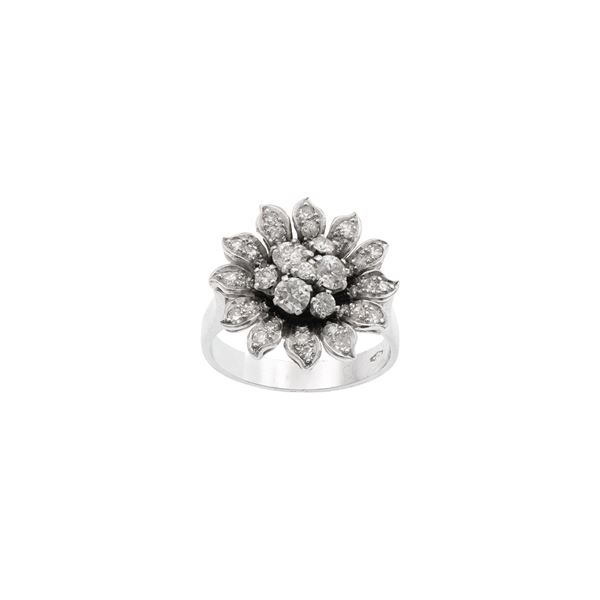 18kt white gold and diamonds sunflower ring