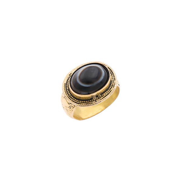 Antico anello in oro giallo 18kt e agata variegata