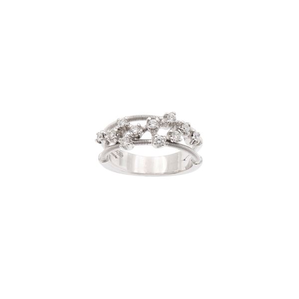 18kt white gold and brilliant cut diamonds ring