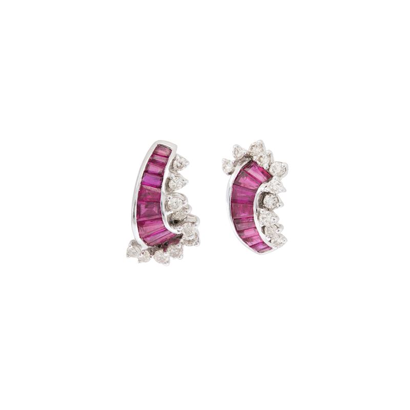 Orecchini a Lobo in Oro Bianco 18kt Rubini e Diamanti
