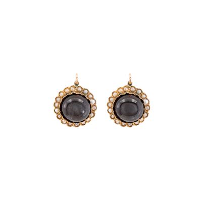 Orecchini a monachina, oro rosa 18 kt con granati cabochon e perline